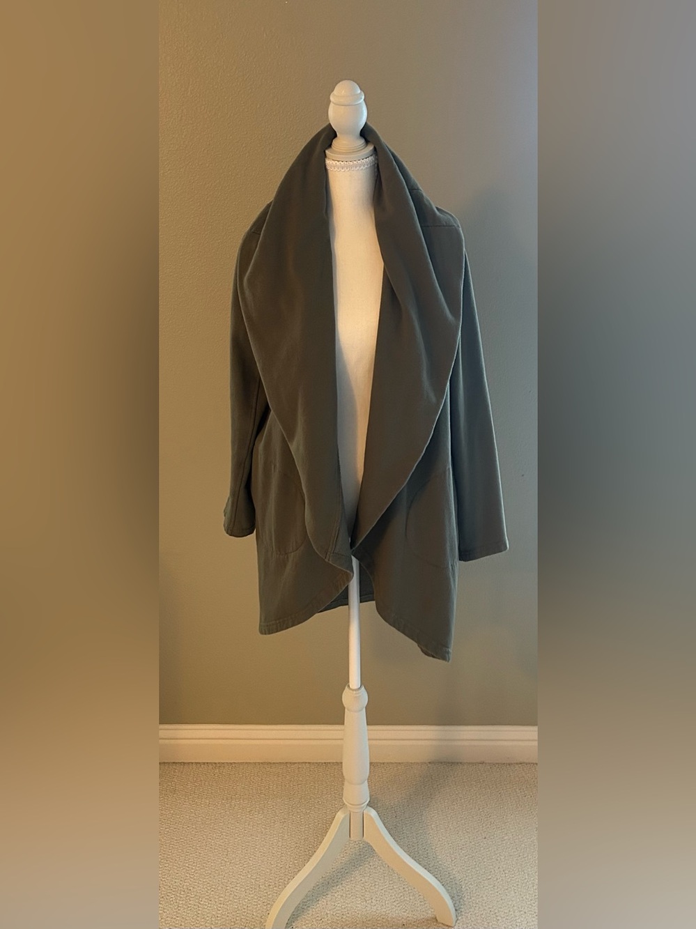 Olive & Oak Draped Open-Front Blazer in Olive